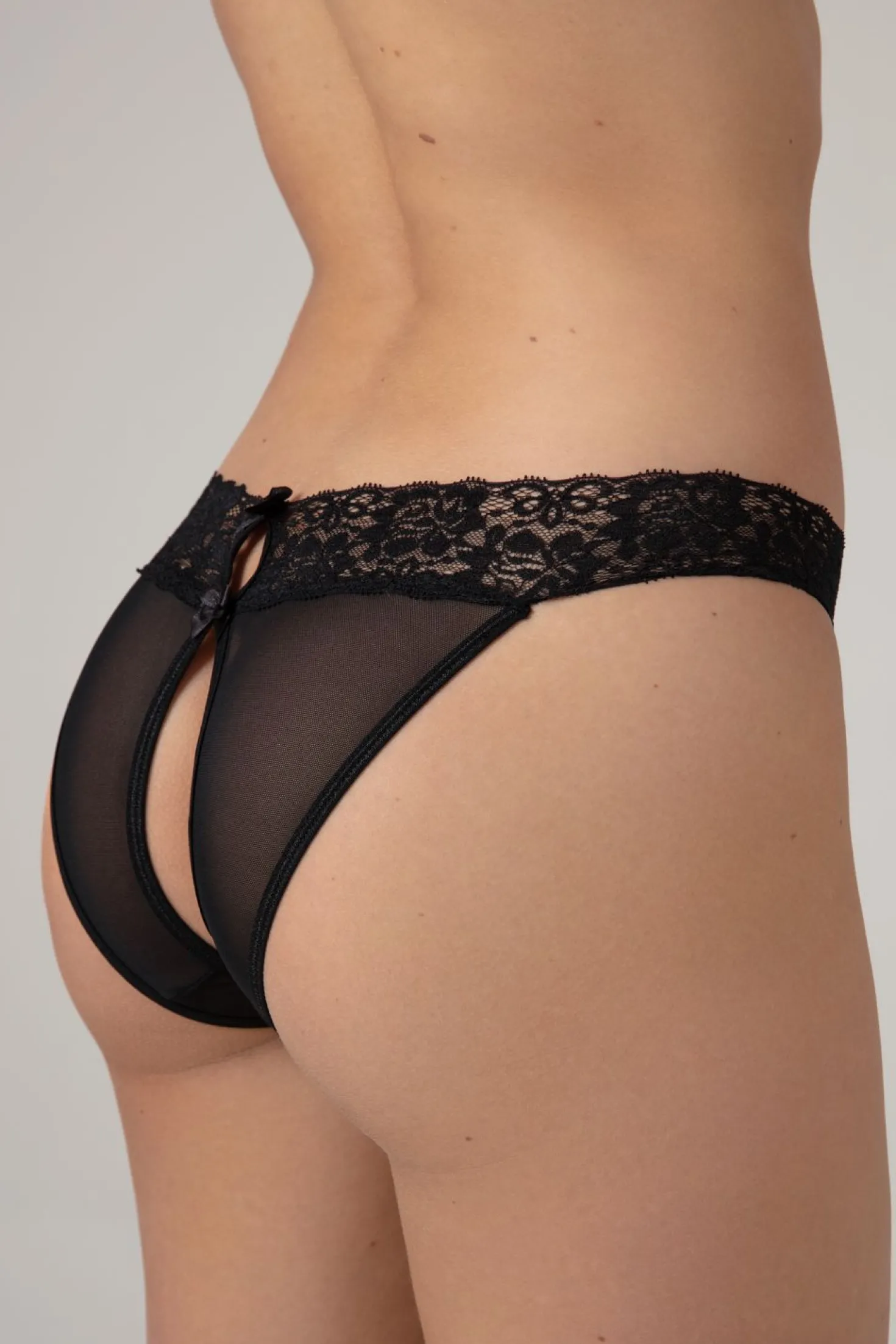 Christine - String à entrejambe ouverte - Noir