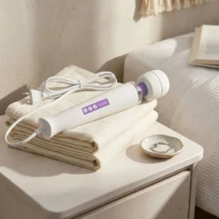 MyMagicWand - Masseur vibrant et stimulateur clitoridien - Violet